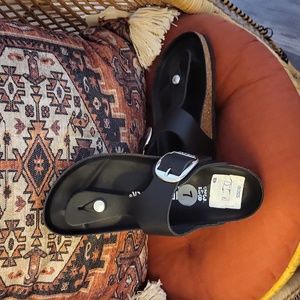 Birkenstock thong sandals brand new